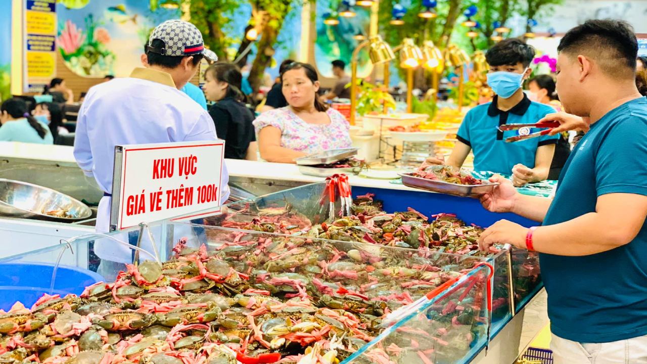 Buffet hải sản Biển Đông