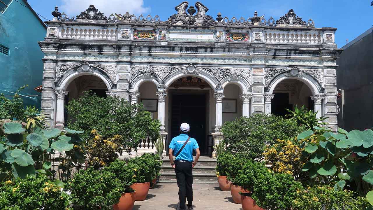 check-in nhà cổ huỳnh thủy lê