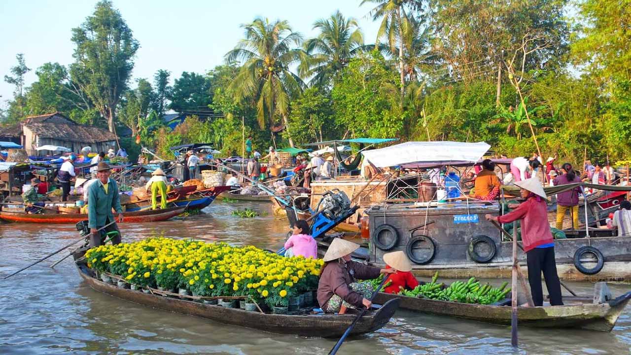 Chợ nổi Cái Bè Tiền Giang