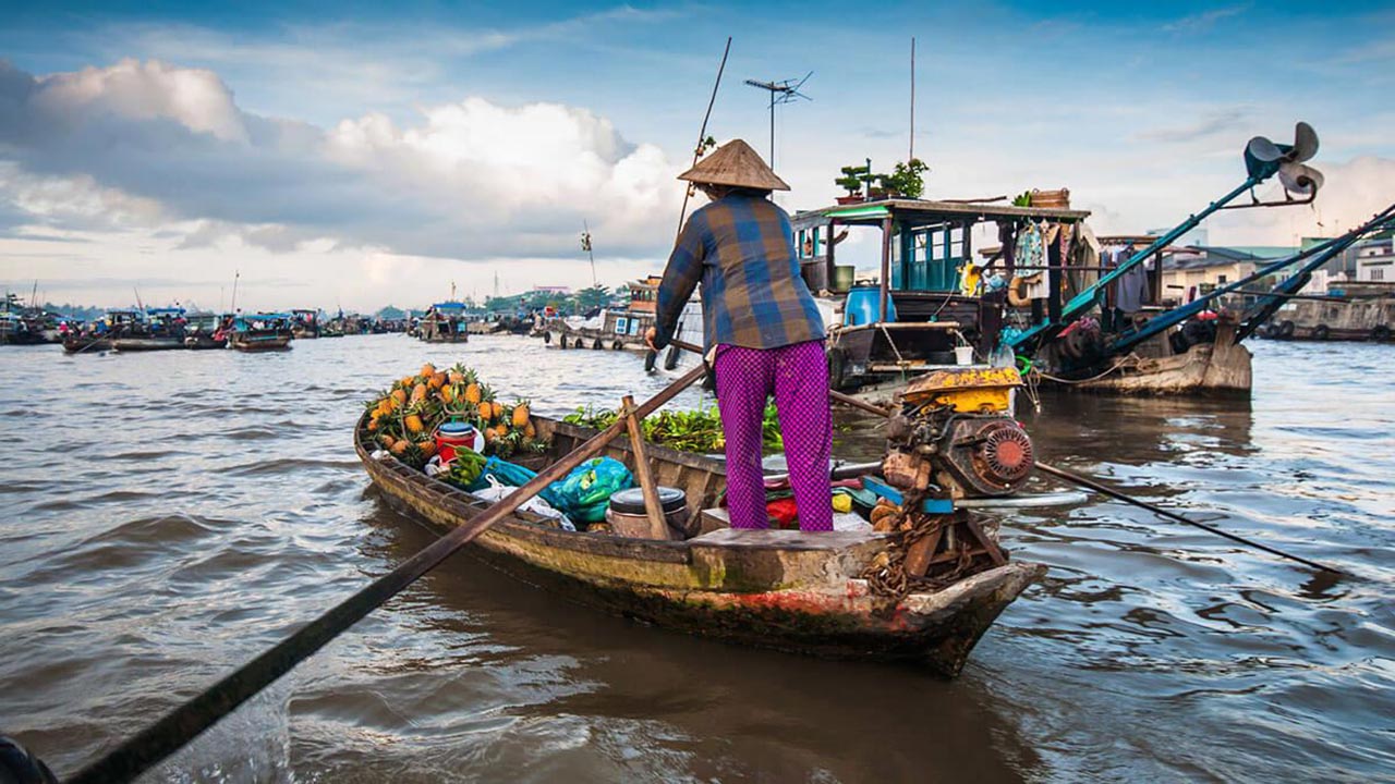 Chợ nổi Ngã Bảy Hậu Giang