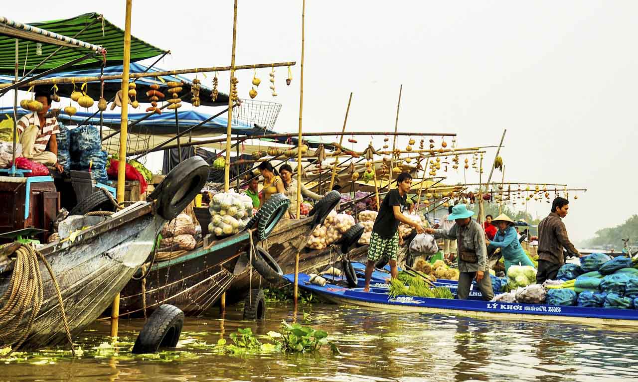 Chợ nổi Ngã Bảy