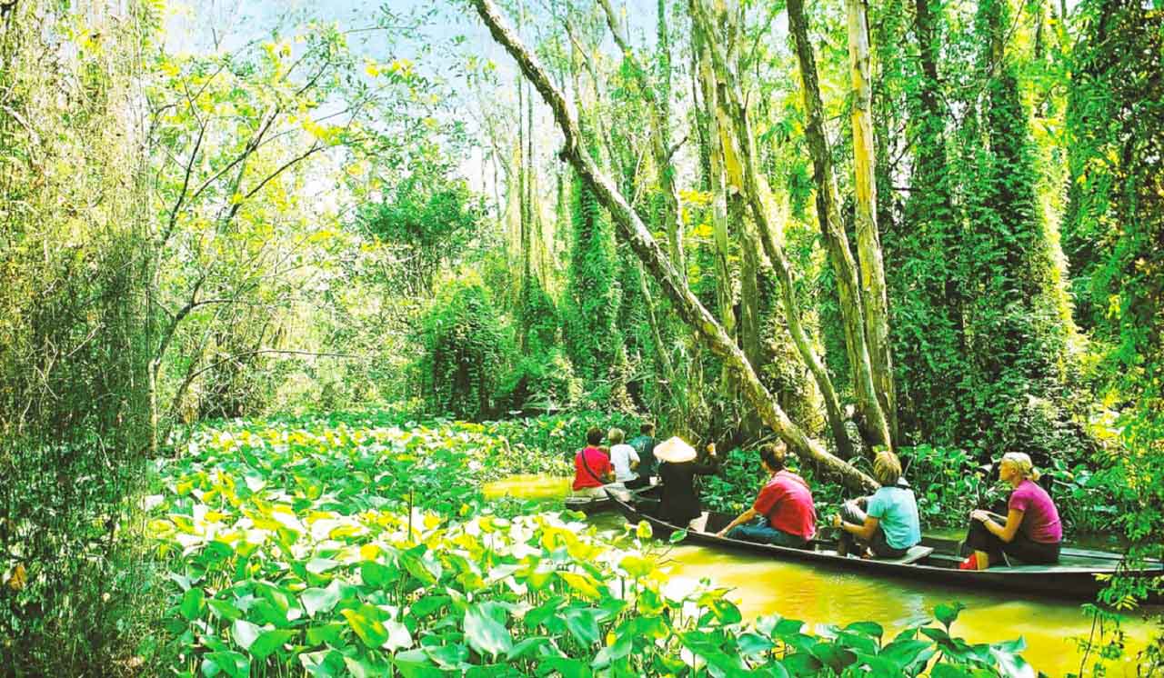 điểm du lịch long an ngồi thuyền du ngoạn