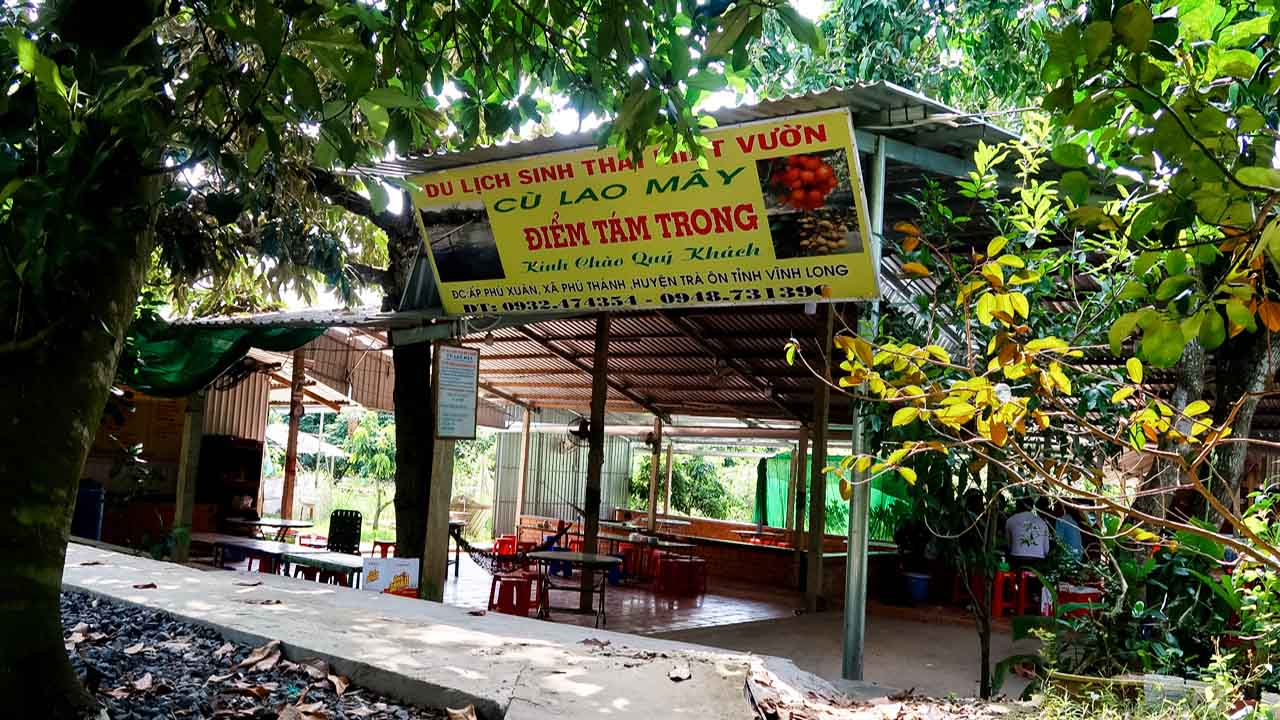 Khu du lịch Tám Trong