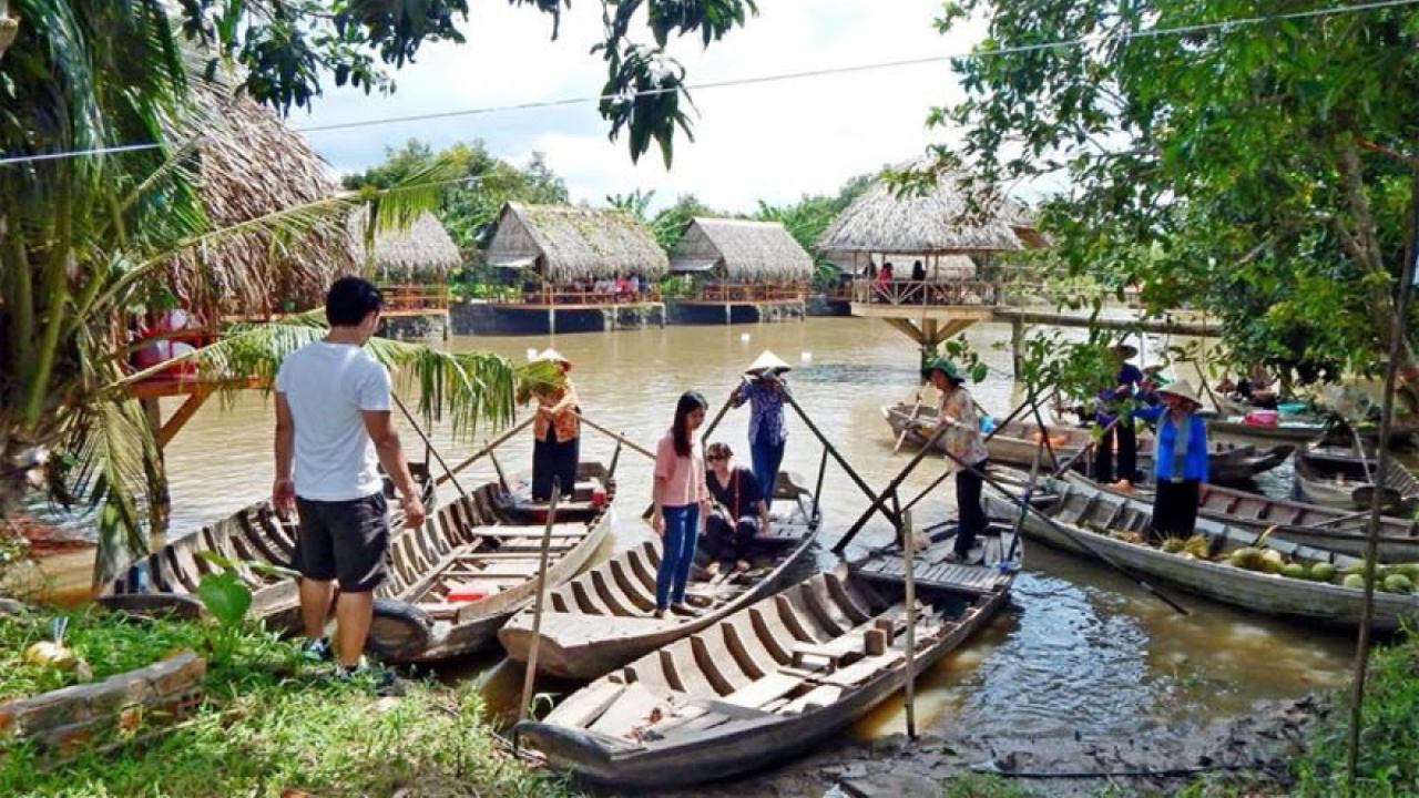 Lung Cột Cầu giá vé