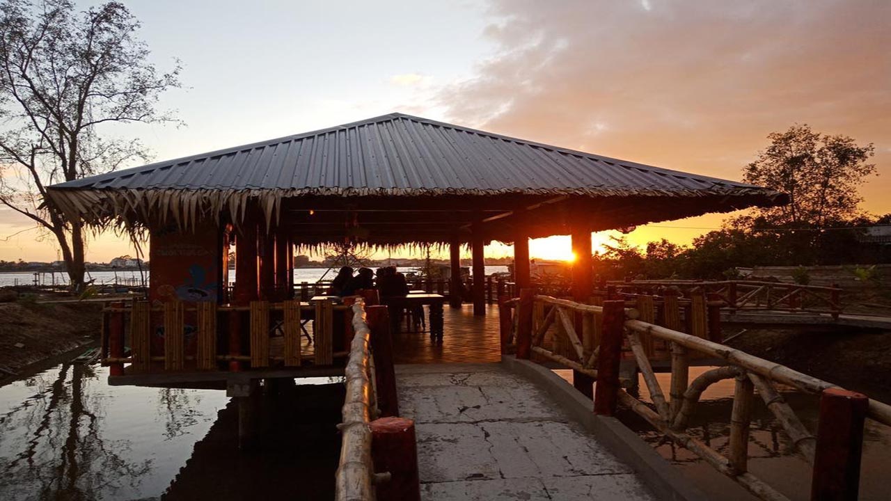 Mekong Riverside Homestay