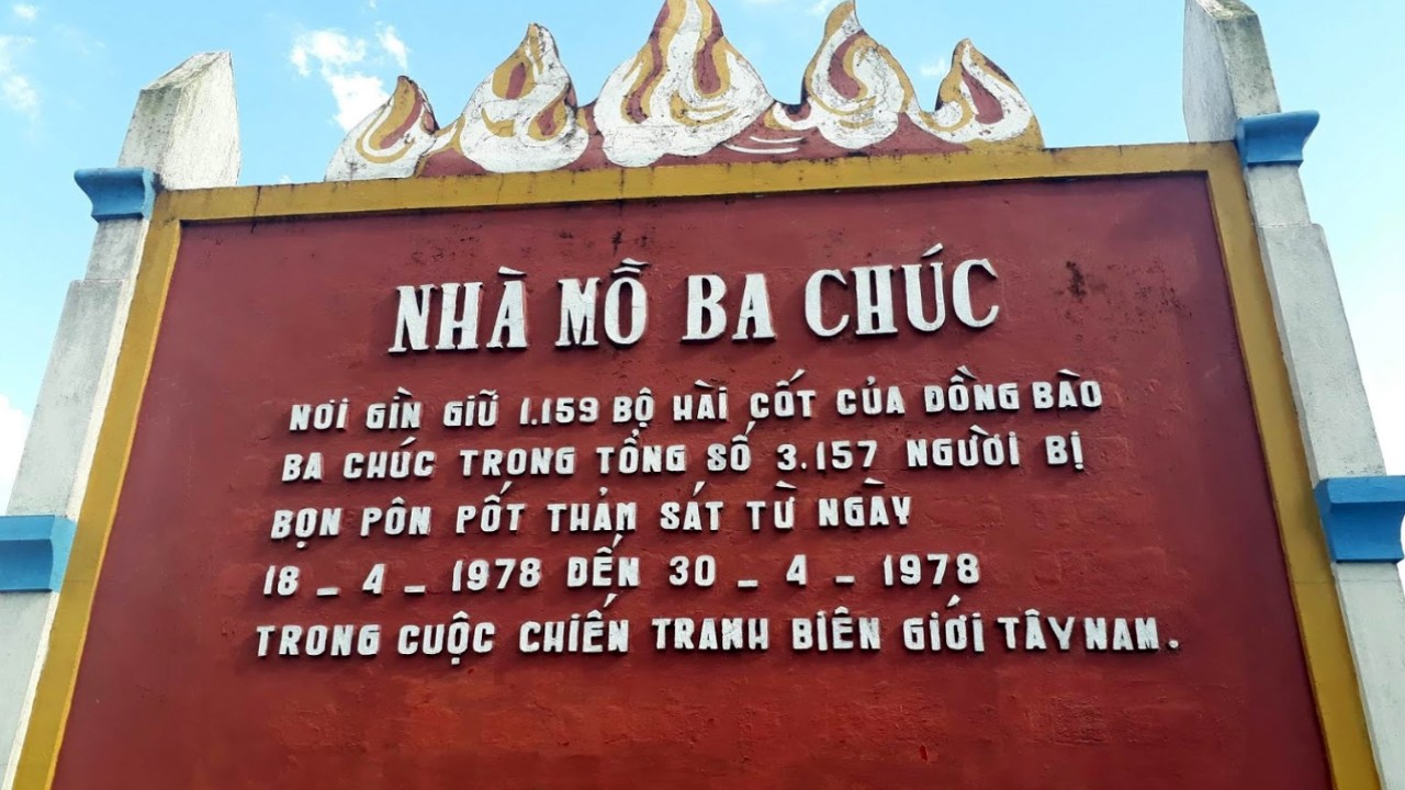 Nhà mồ Ba Chúc An Giang