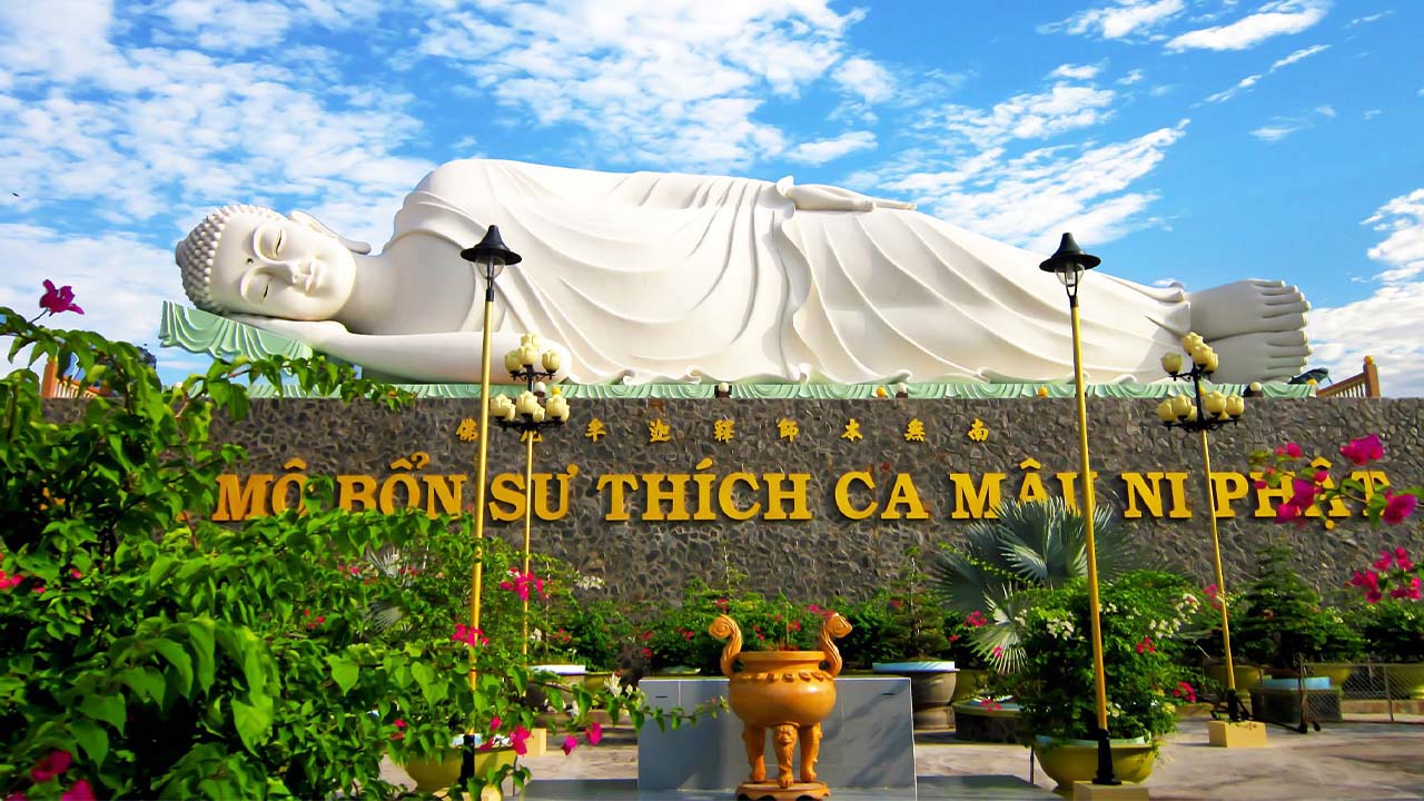 tượng phật thích ca nằm